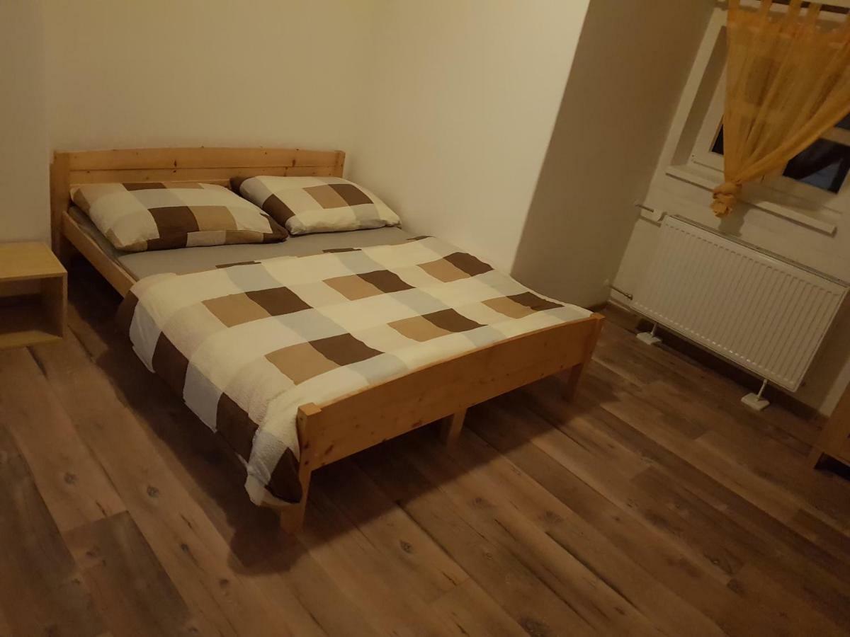 Drevenica Spanka Špania Dolina Exterior foto